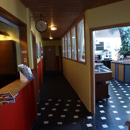 Hotel Die Glaskuppel Ердинг Екстериор снимка